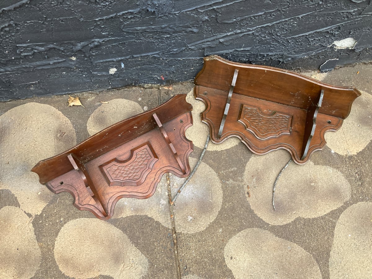 Pair of Victorian walnut shelves 