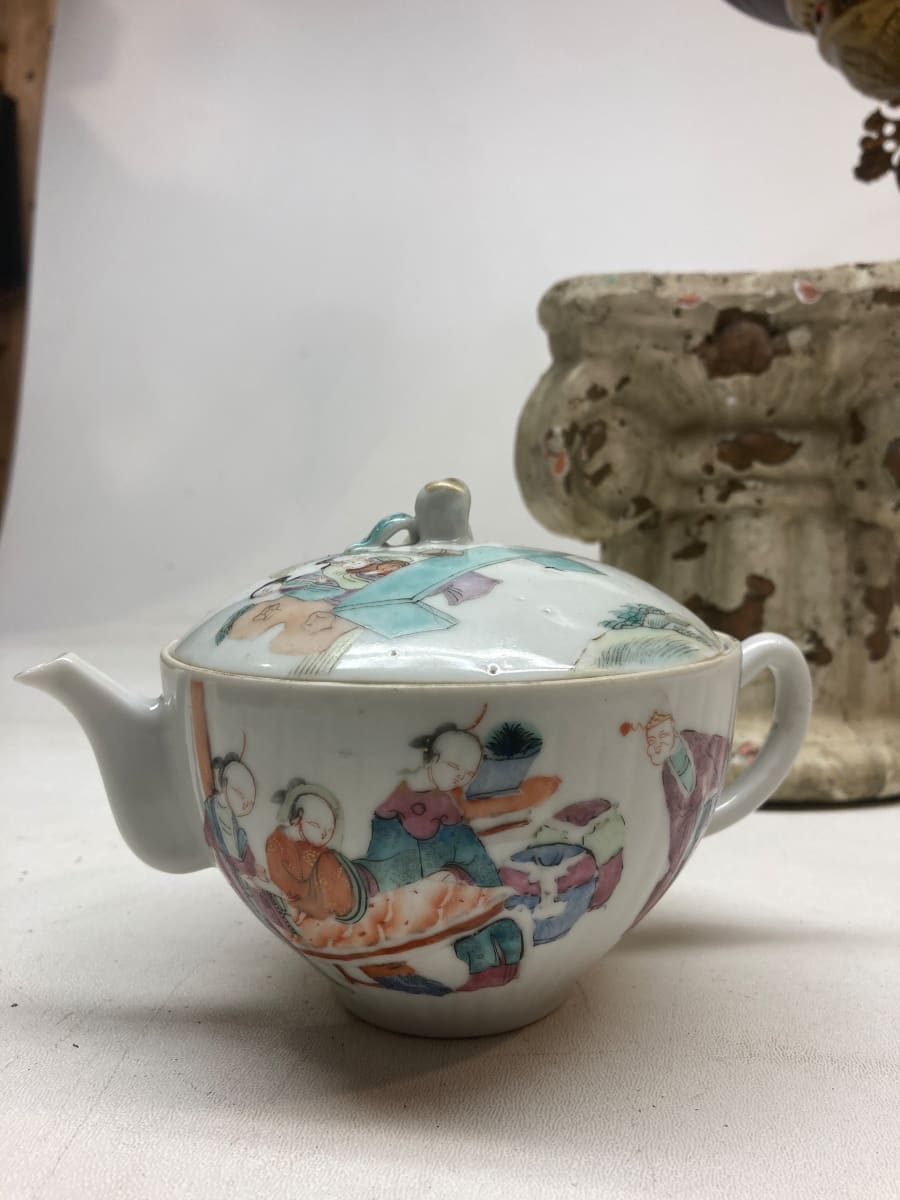 Early Chinese satsuma teapot 