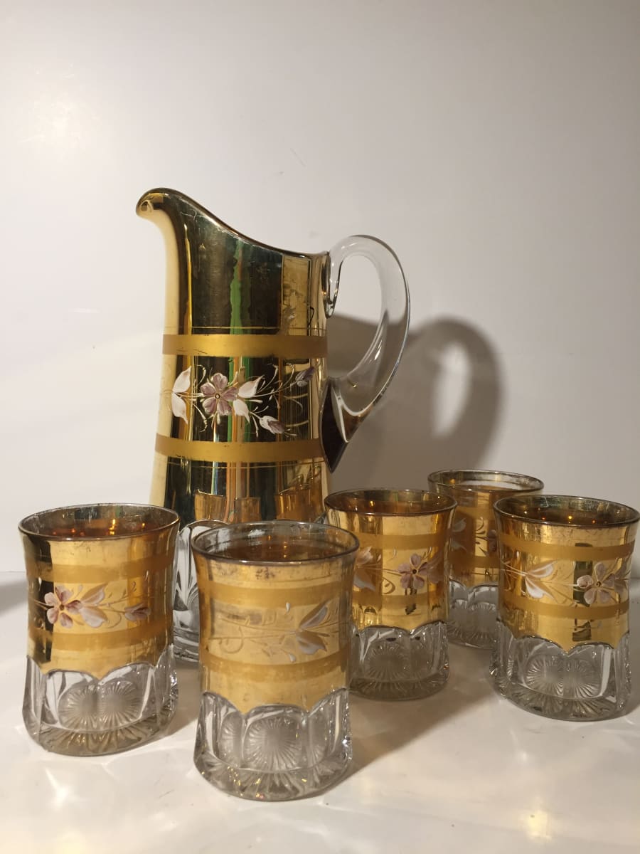 set of Victorian water pitcher and 5 glass tumblers 