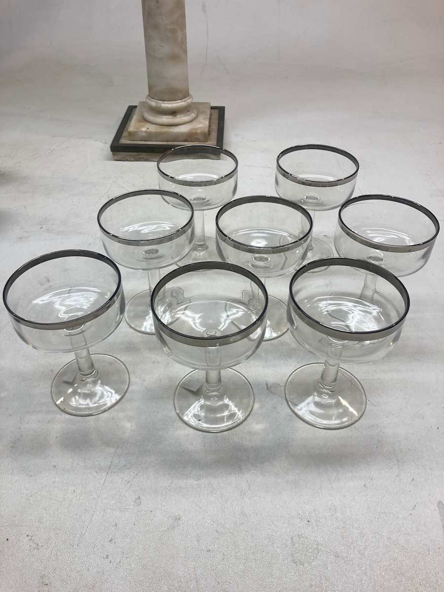 Mid century 8 champaign glasses 