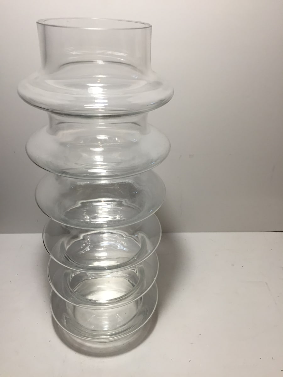 Ribbed clear glass tall vase, Image 1.