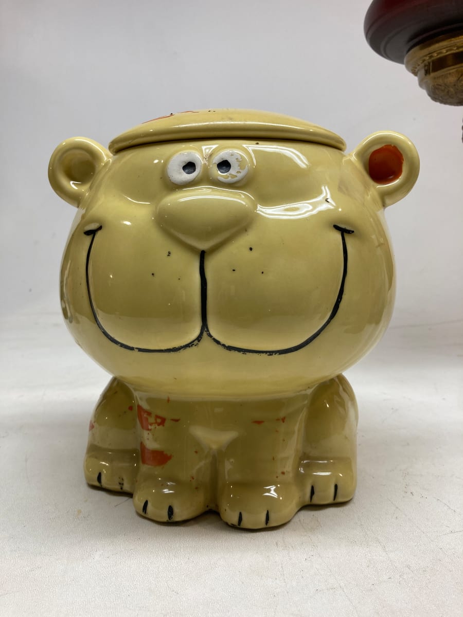 yellow lion pottery cookie jar 