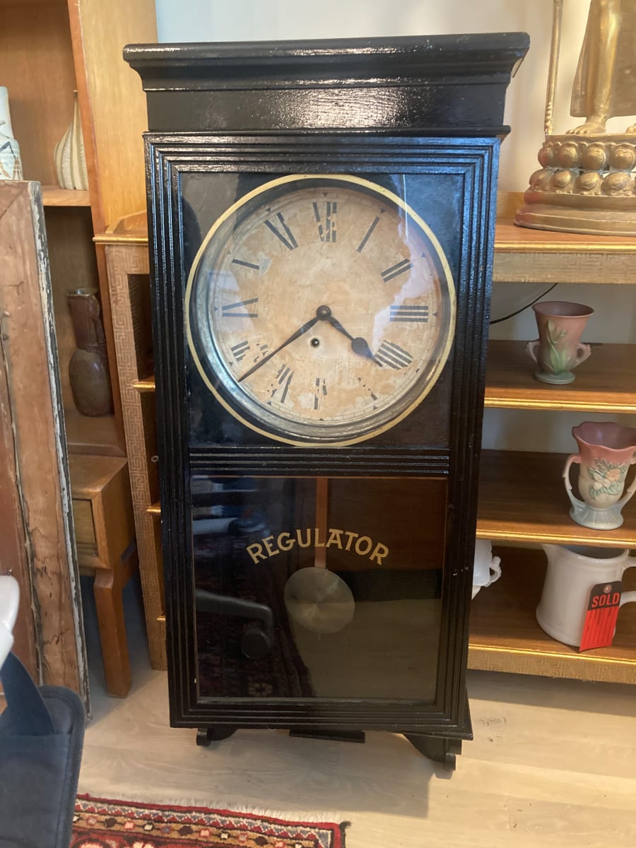 Black regulator clock 