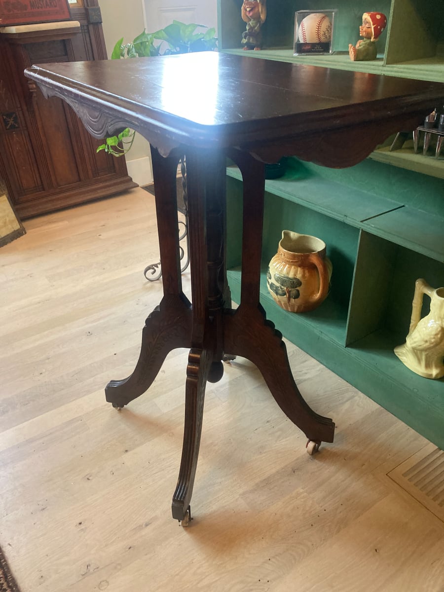 Small walnut Victorian side table 