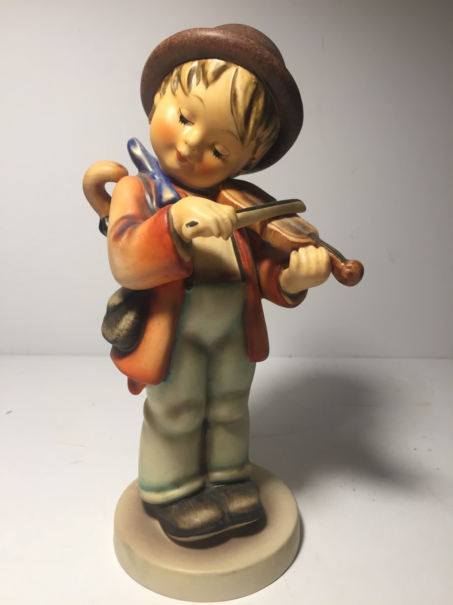 8" hummel figurine, Image 1.