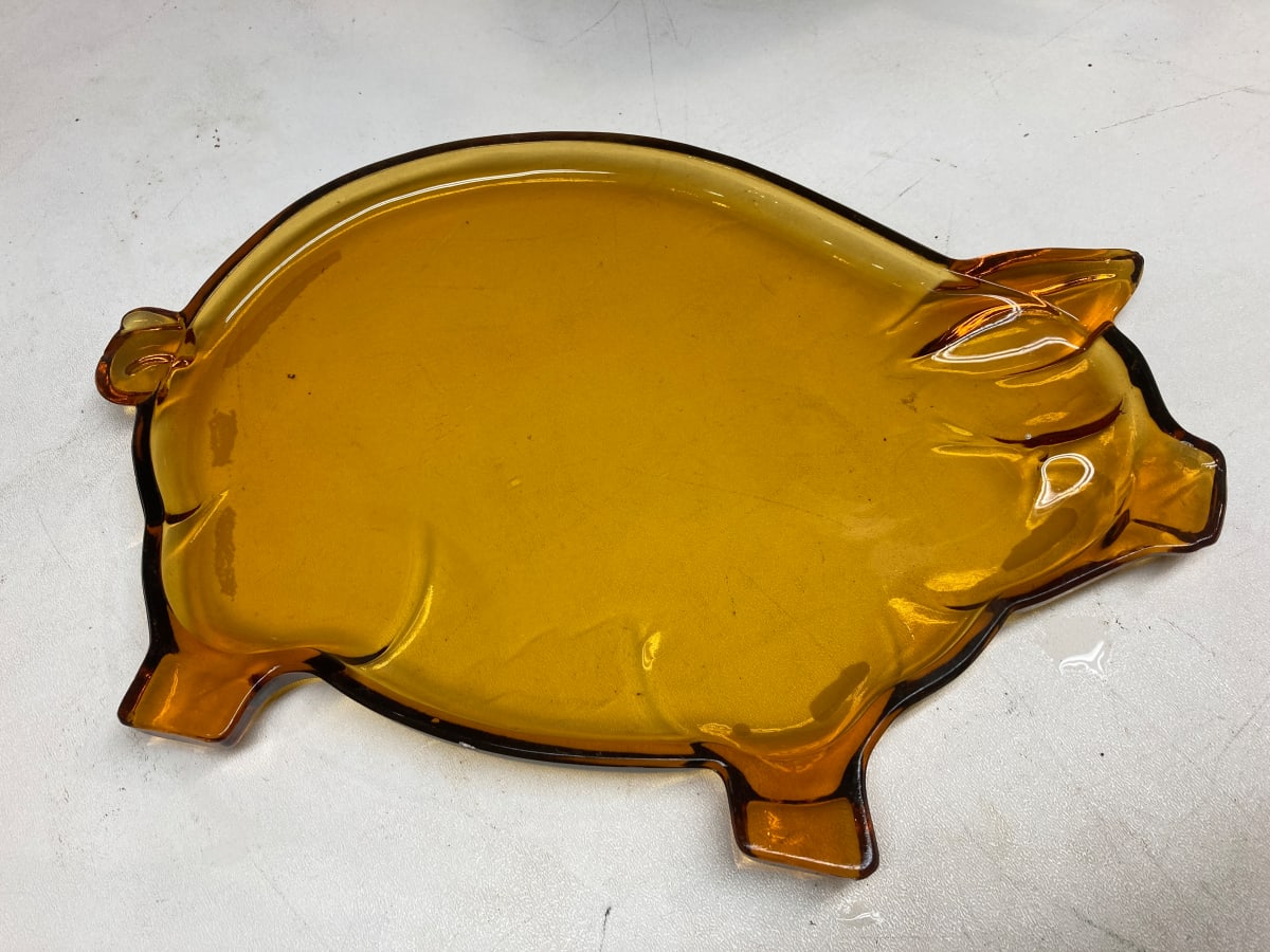 Amber pig glass tray 