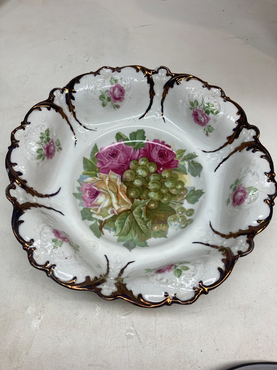 Hand decorated serving plate with roses 