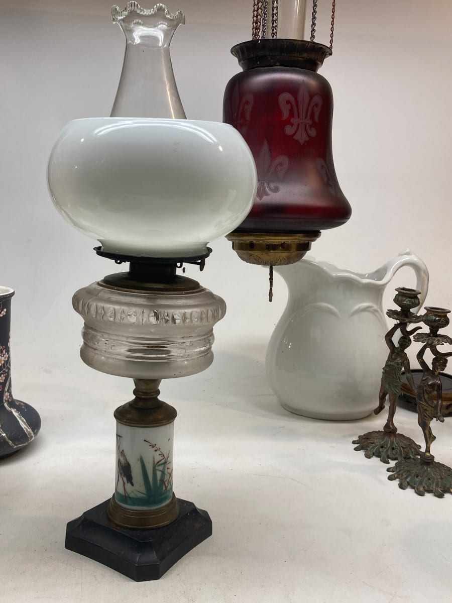 Victorian kerosene table lamp with painted heron base 