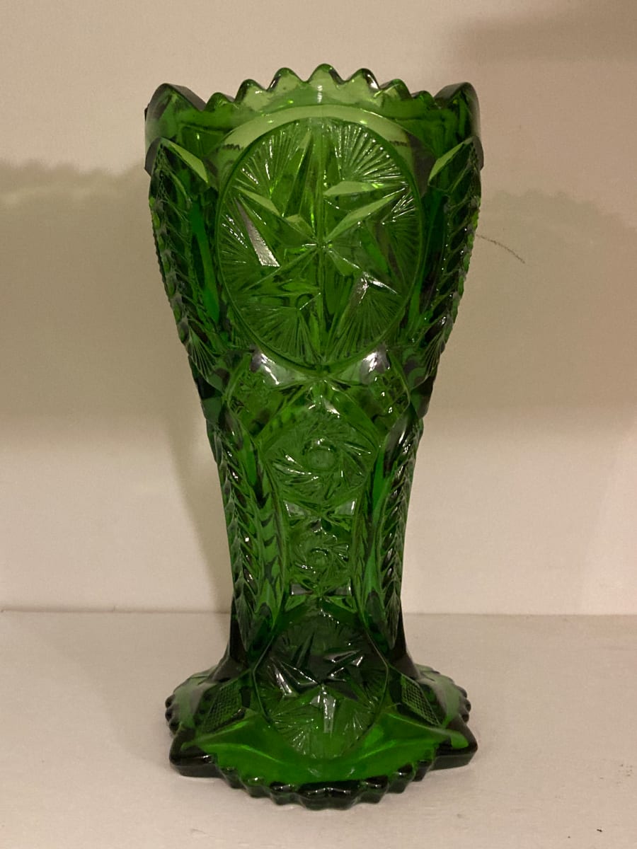 Deep cut green art glass vase, Image 4.