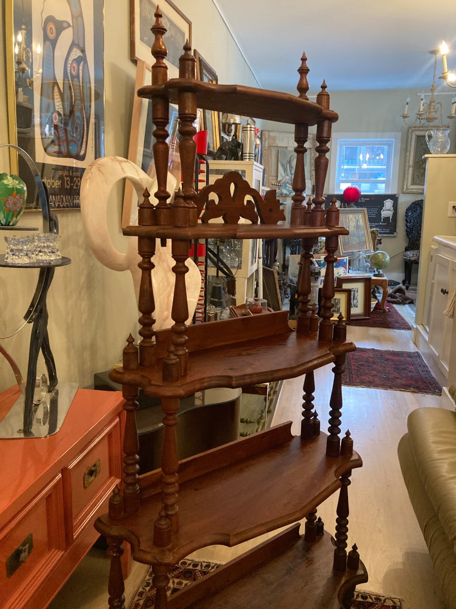 Victorian walnut etegere, Image 2.