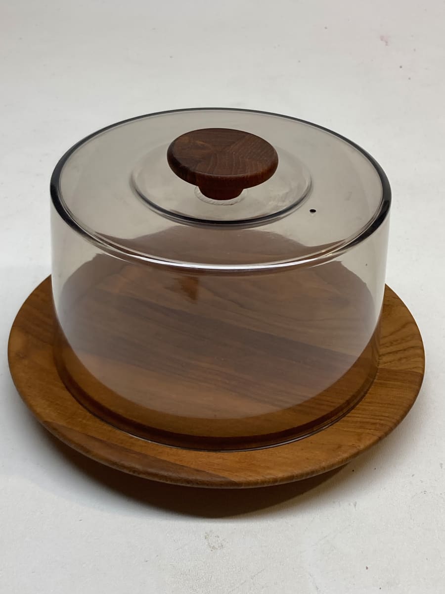 Covered Scandinavian cheese dish with teak base 