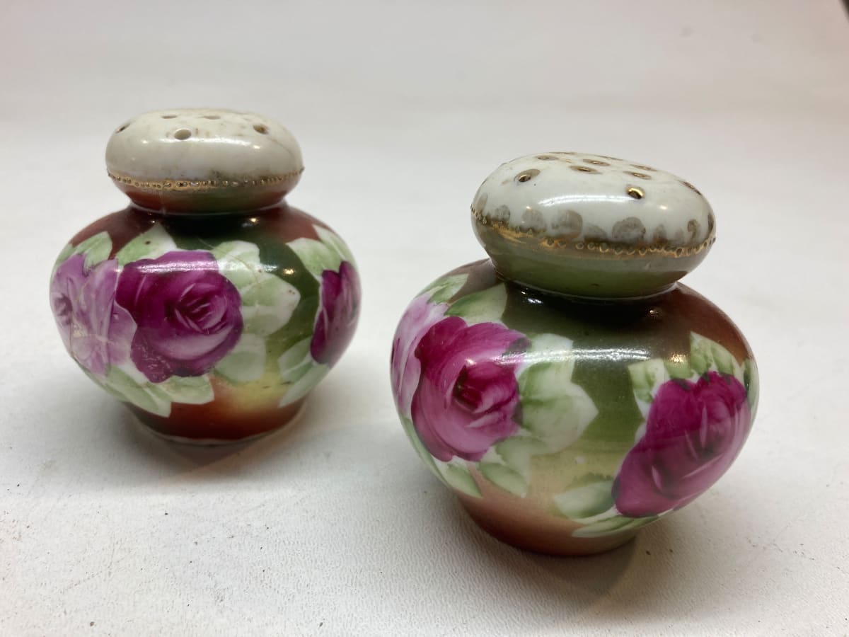 hand painted porcelain rose salt and pepper set 