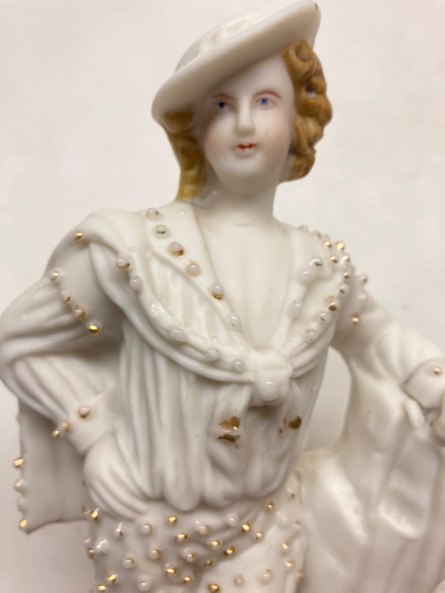 Tall bisque ware male figure, Image 3.