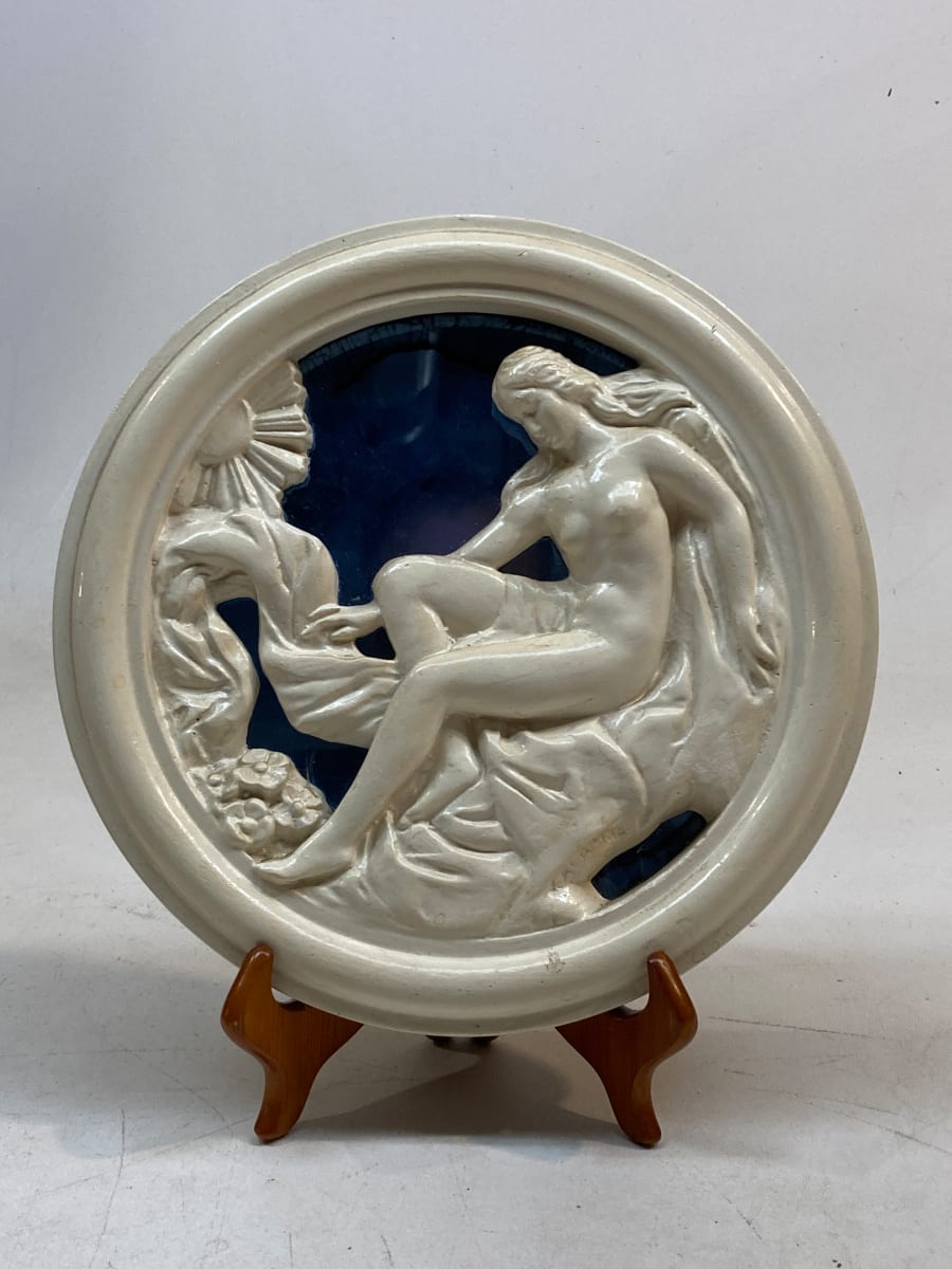 Art Deco circular blue mirror woman 