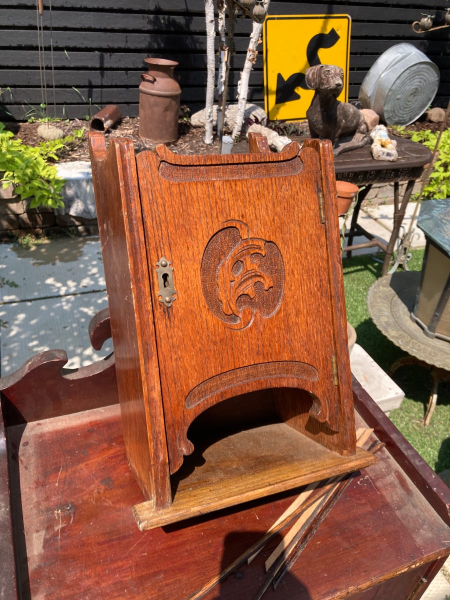 small oak wall cabinet, Image 3.