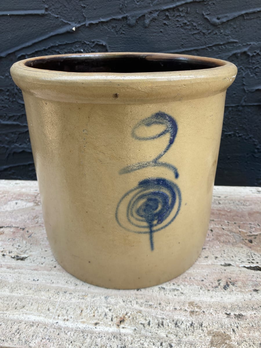 2 gallon bullseye salt glaze Redwing crock 