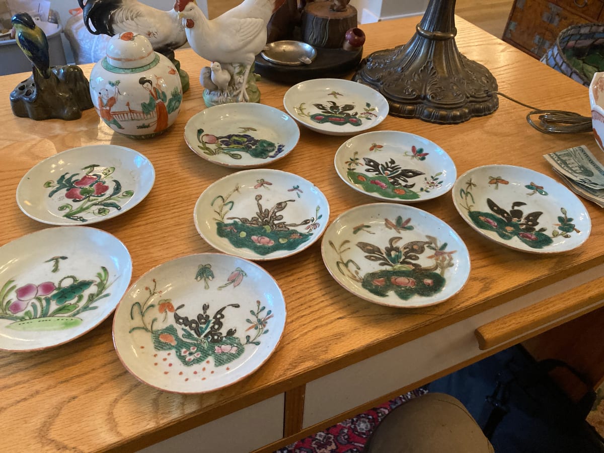 8 matching Asian plates 