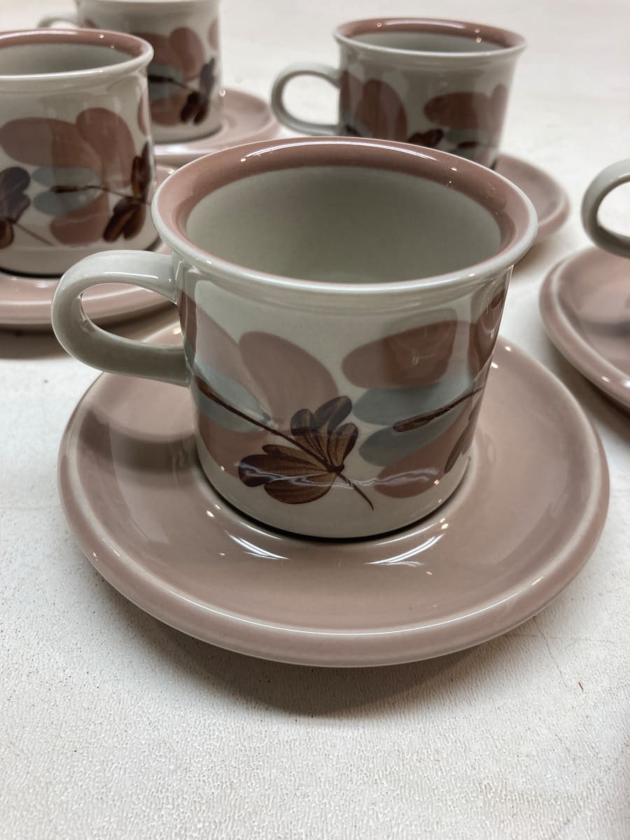 Set of 6 Arabia Korelli espresso cups and saucers 