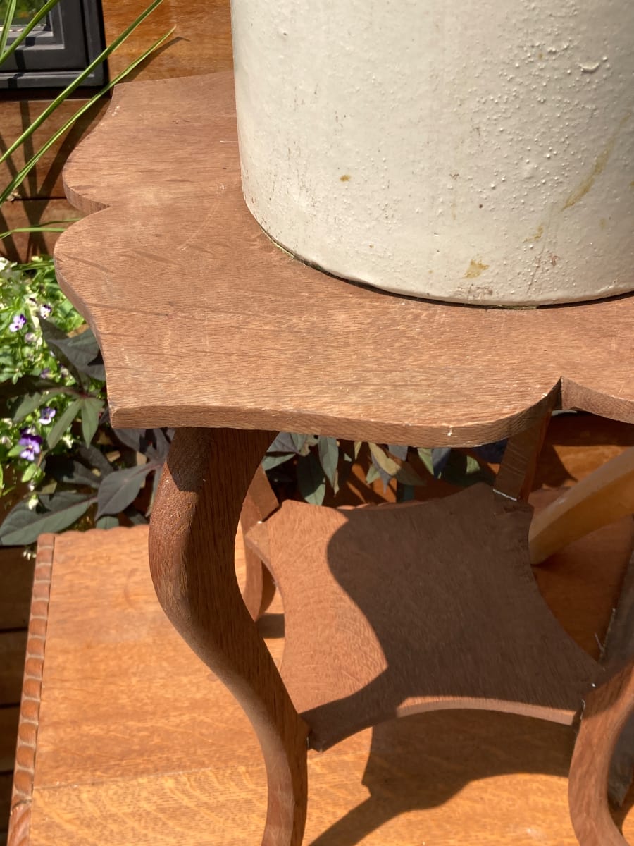 Small oak plant stand table 