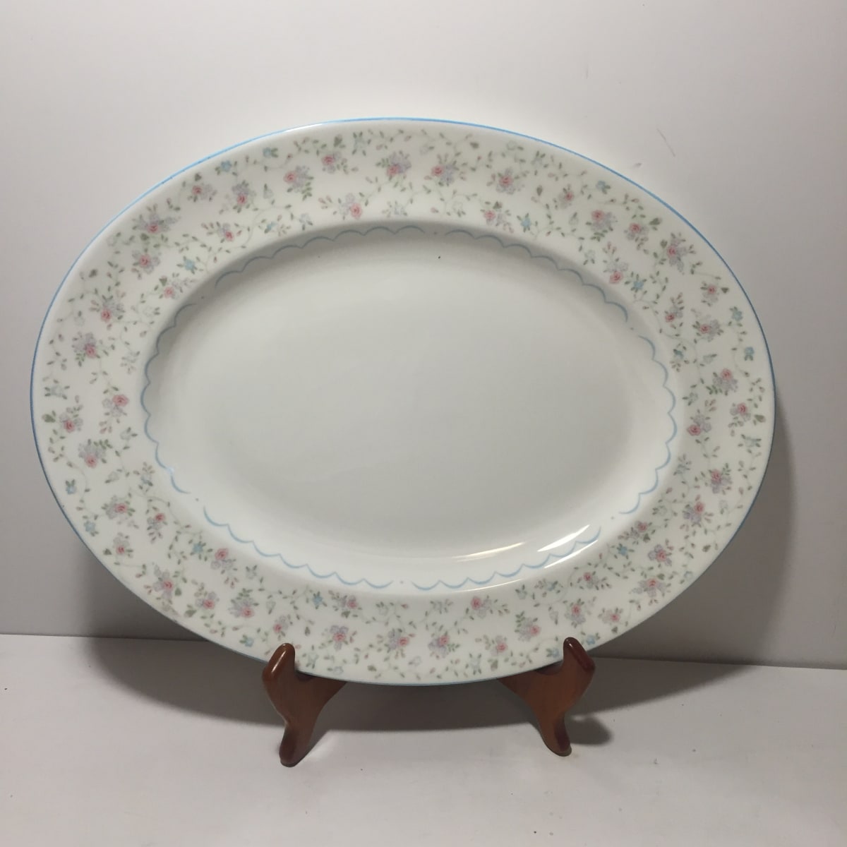 Coalport Mignon 14" large serving platter, Image 2.