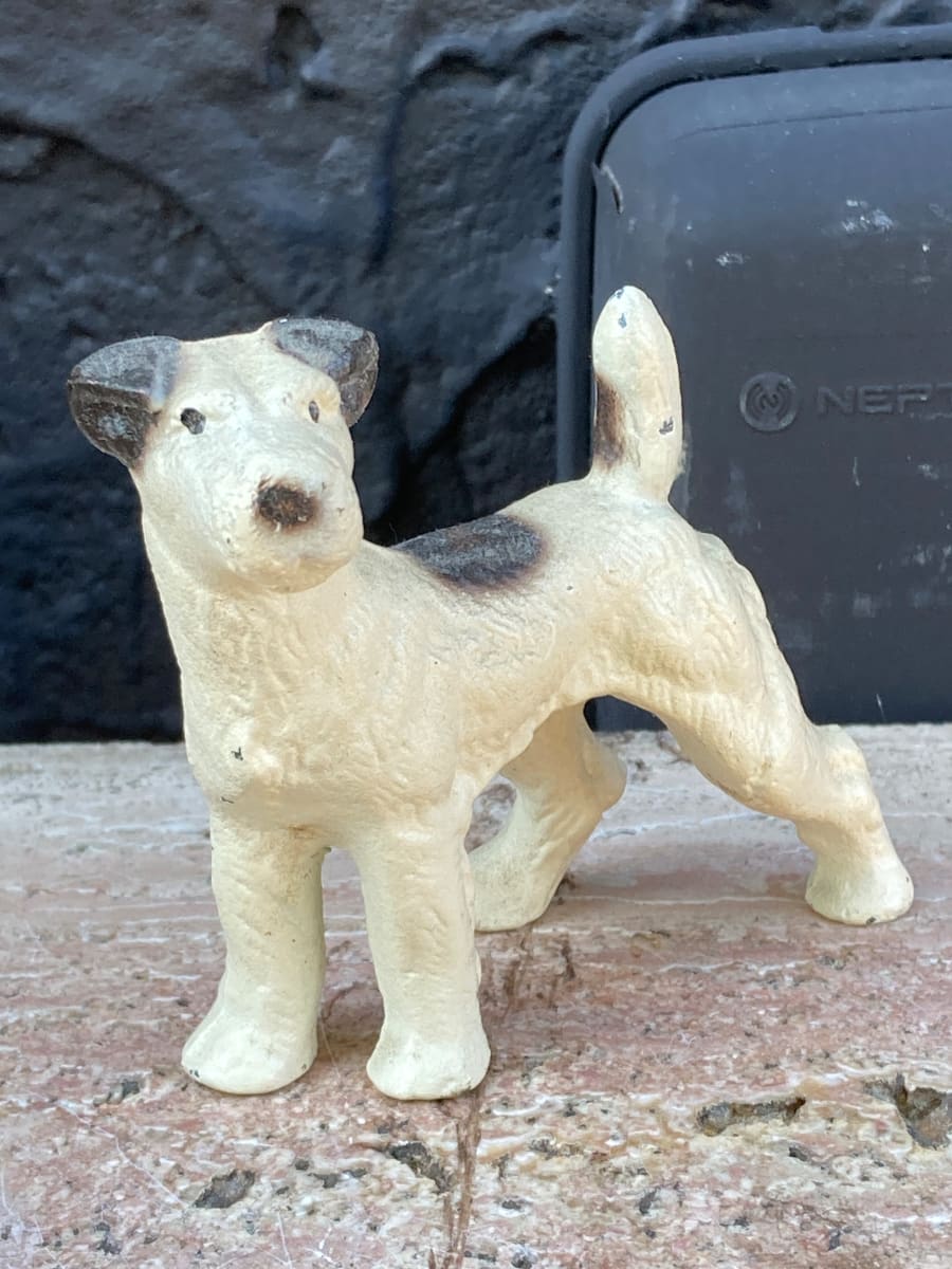 painted cast iron metal dog 