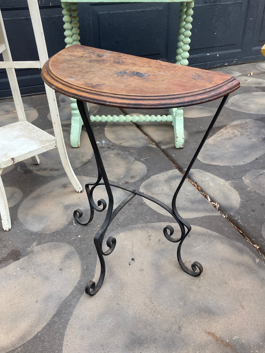 demilune table with iron base 