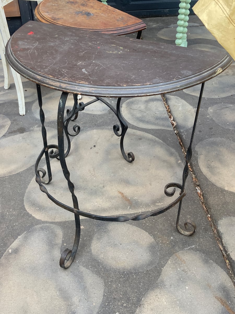 demilune table with iron base 