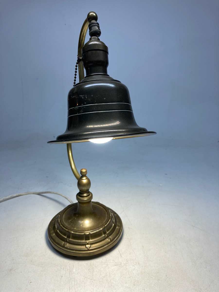Arts n Crafts brass desk lamp, Image 6.