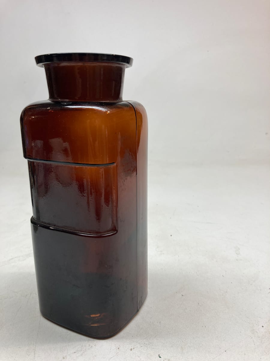 amber apothecary jar NO LID 