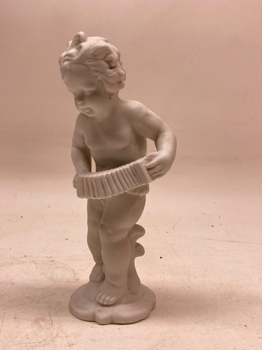 parian cherub figure, Image 2.