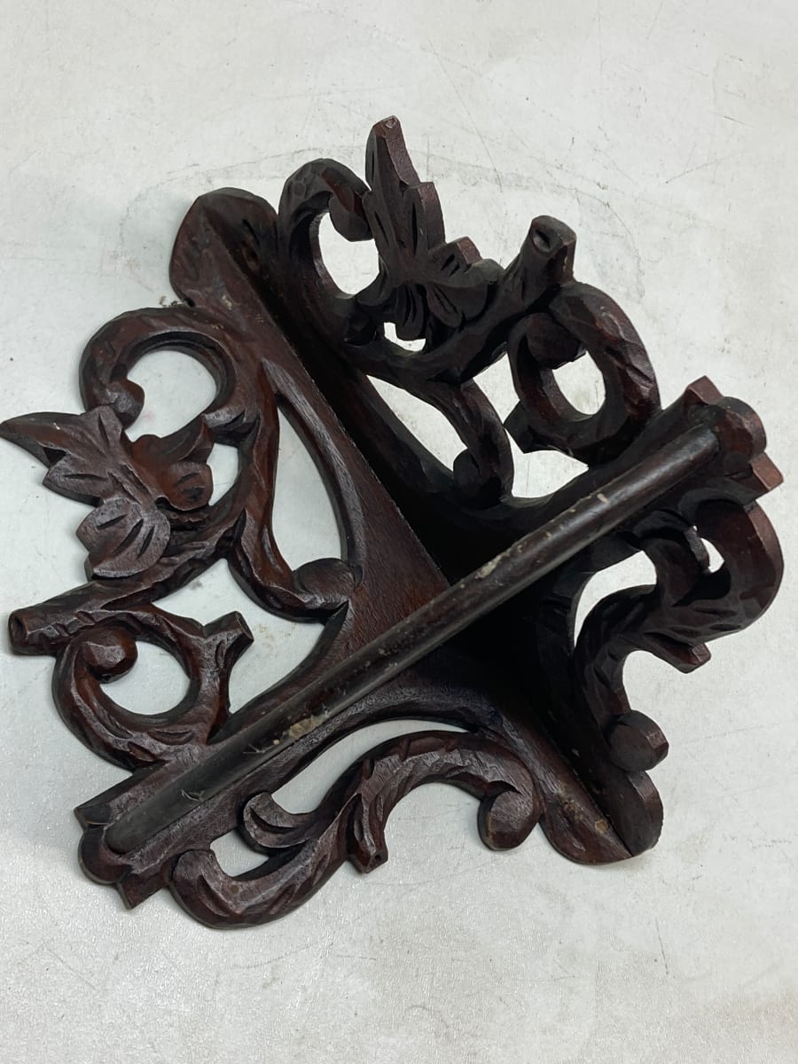 carved corner shelf, Image 2.