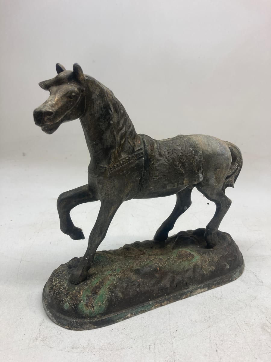 metal horse figure 