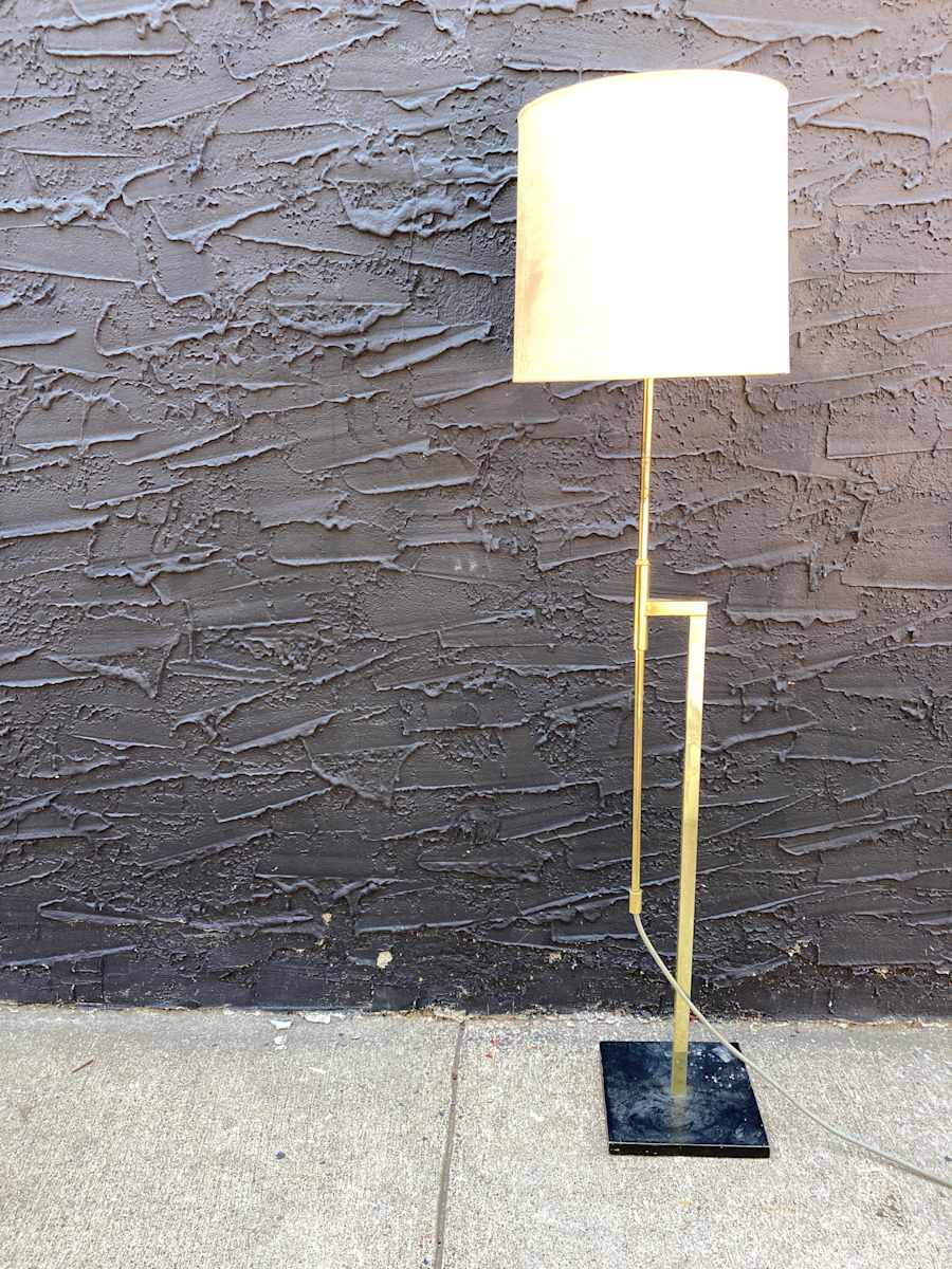 Laurel telescoping mid century modern brass floor lamp, Image 4.