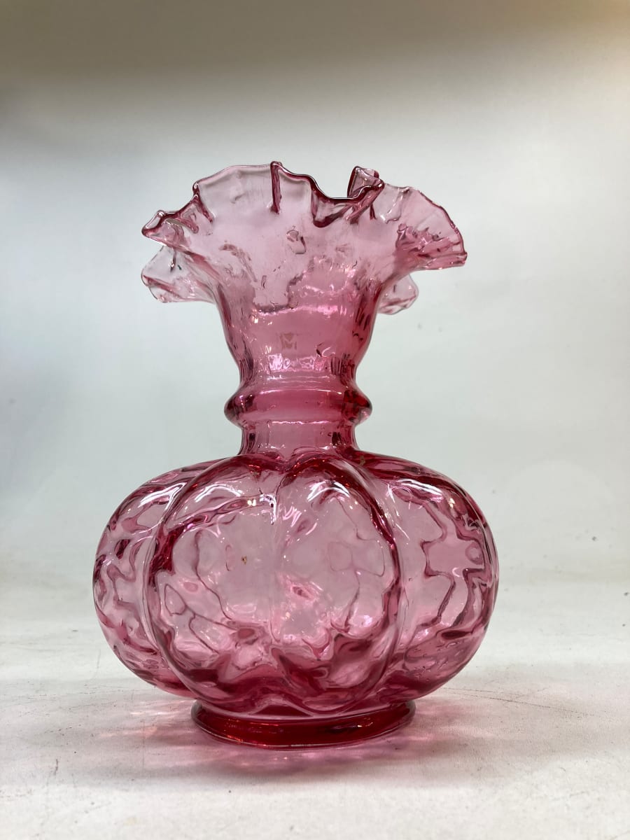 Cranberry ruffled vase, Image 4.