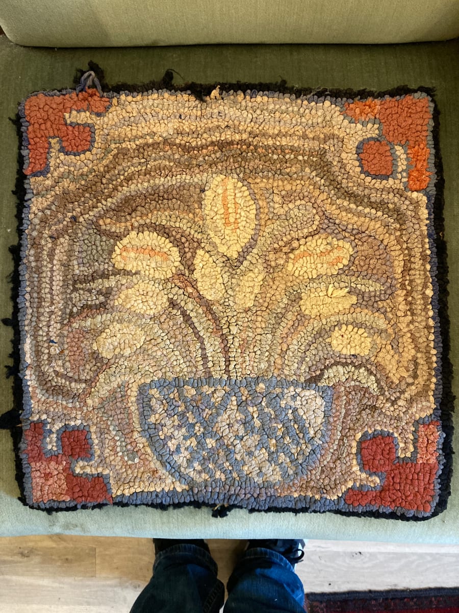 hand made hooked floral rug small 