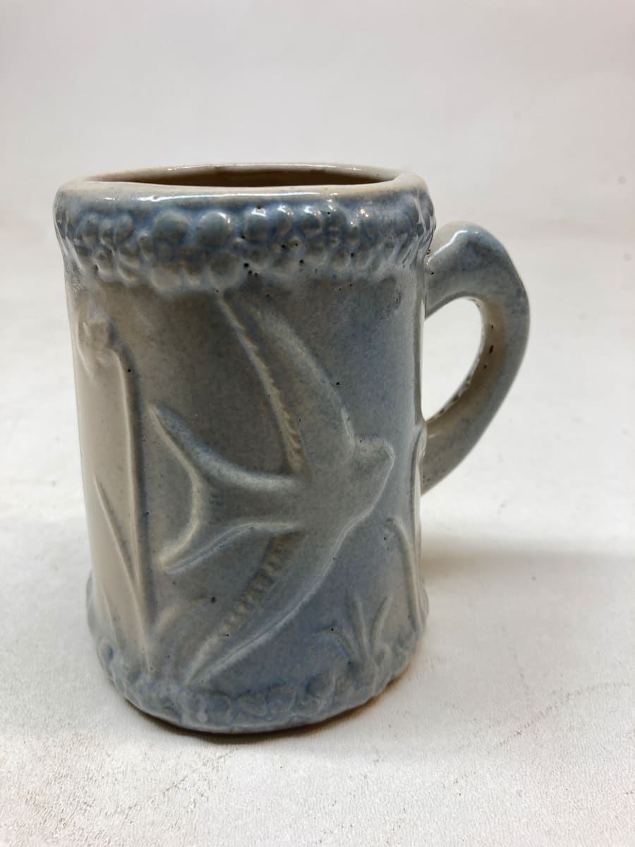 vintage Hull blue and white pottery mg with barn swallow 