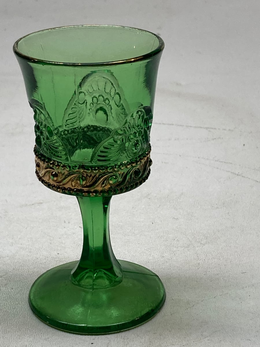 Green Victorian glass small challis, Image 2.