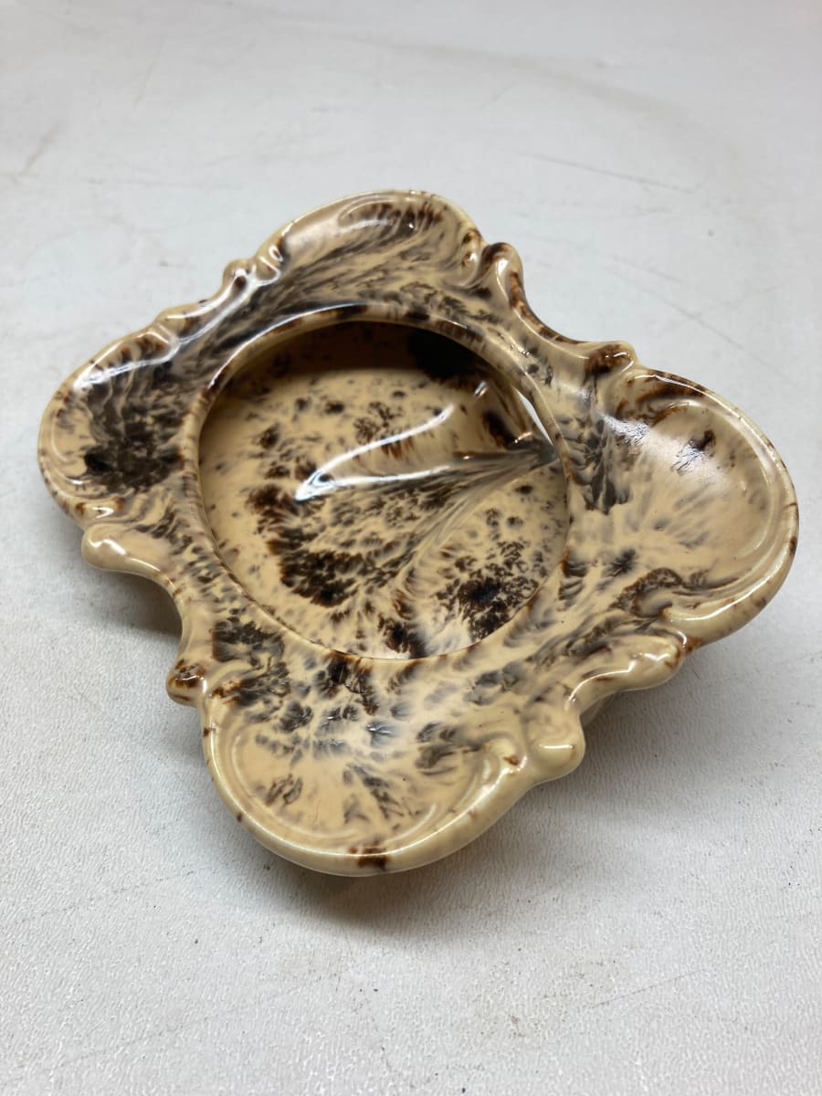 marbleized pottery soap dish, Image 2.