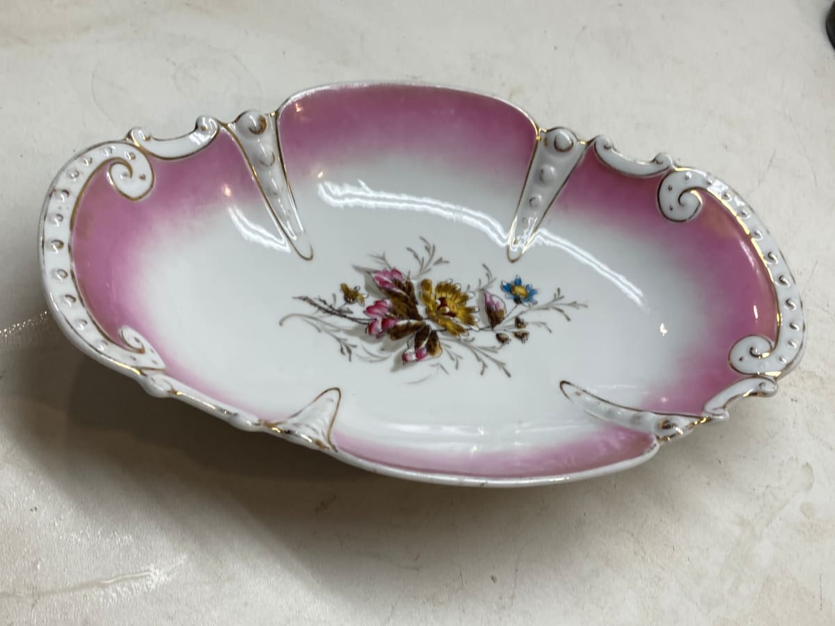 Hand decorated Victorian pink serving dish 