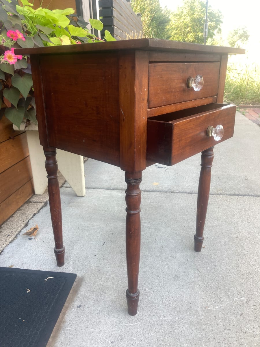 Early 19th century 2 drawer small table 
