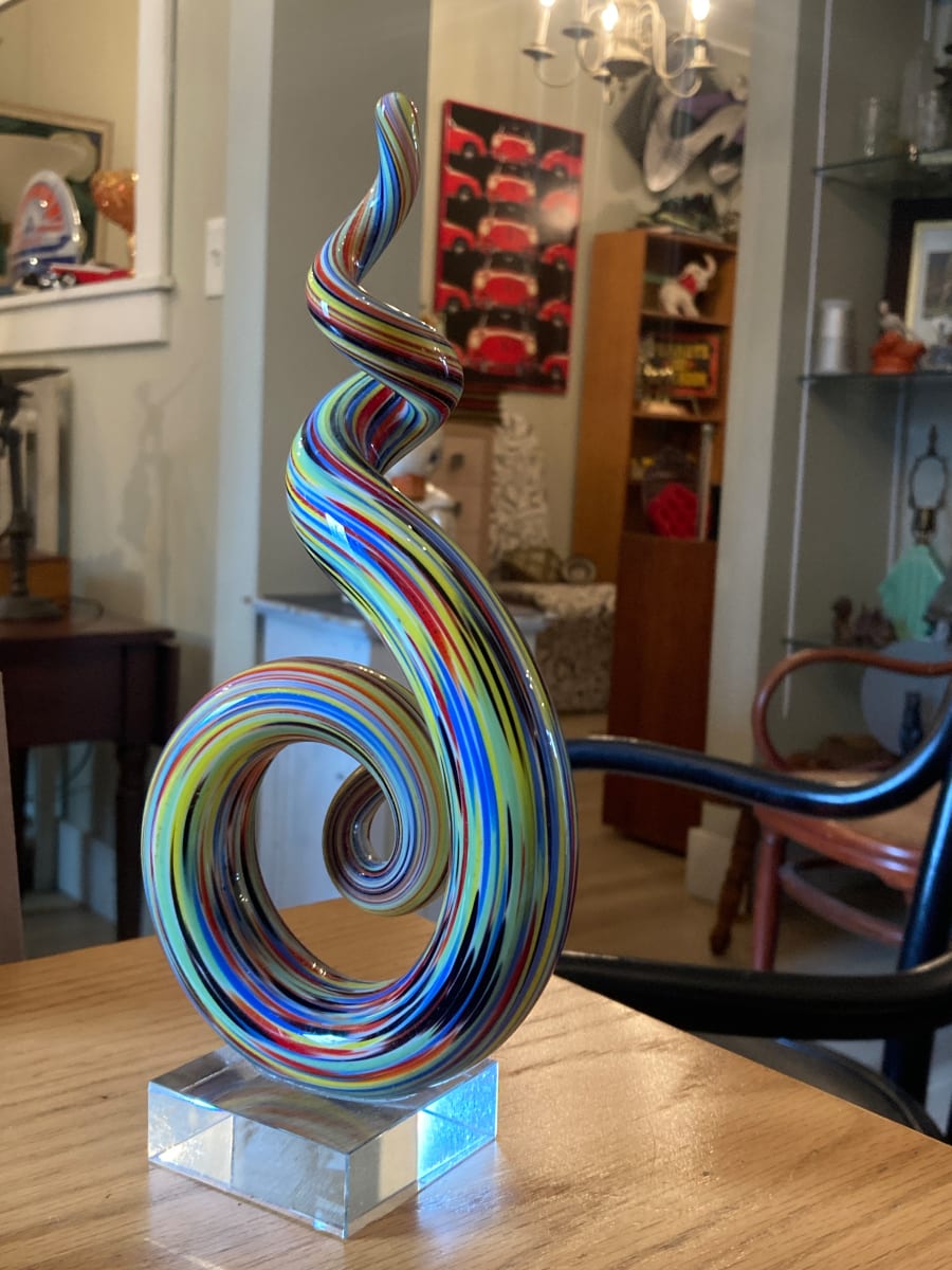 Art Glass squiggle, Image 1.