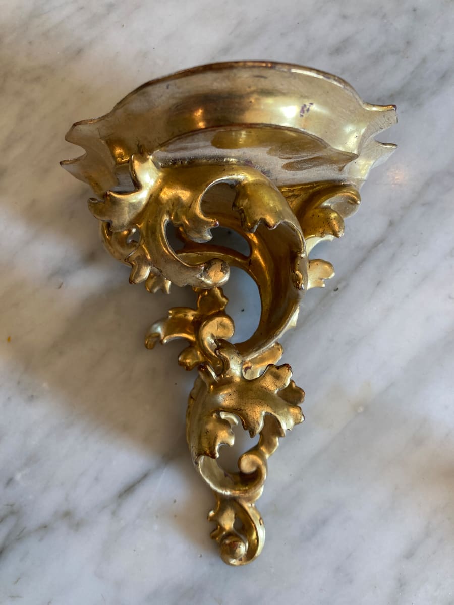 hand carved Italian gold guilt wall shelf 