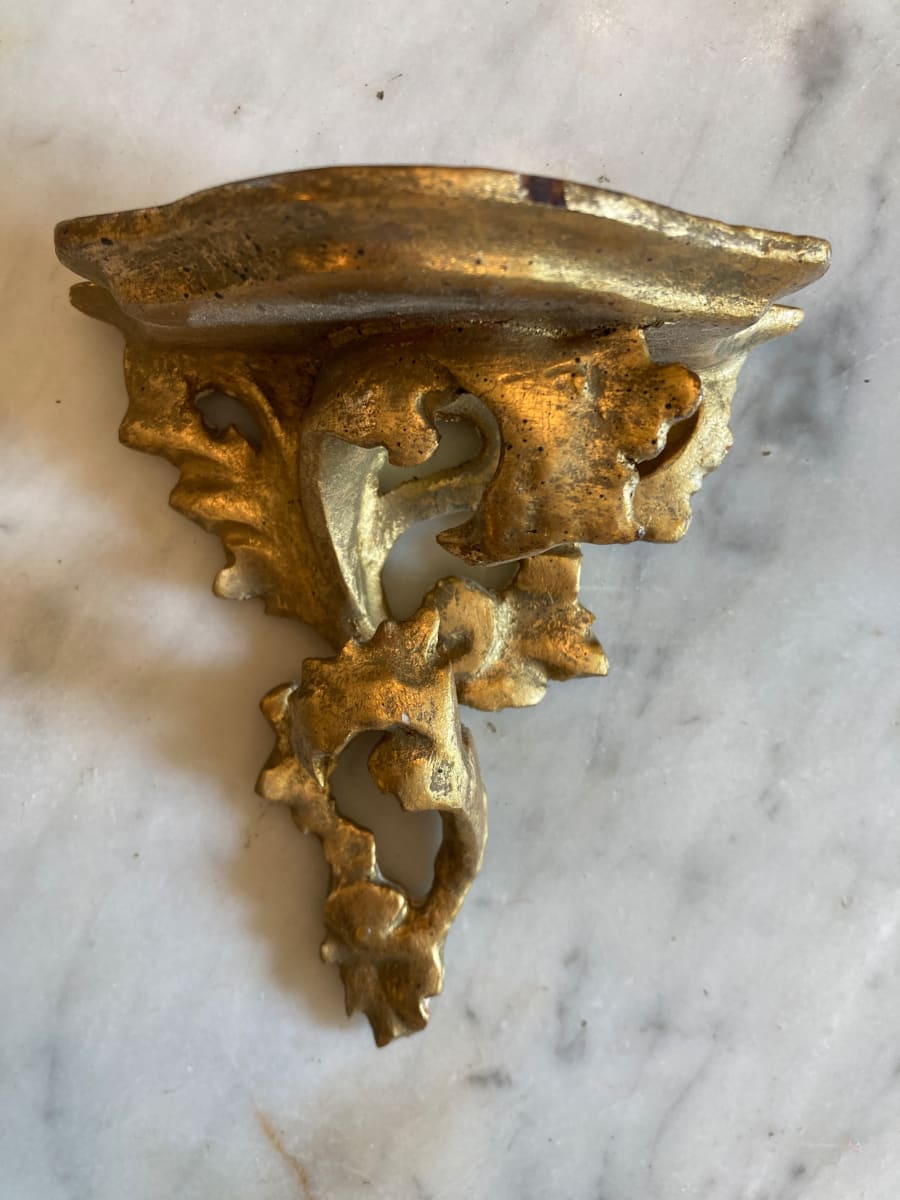 hand carved Italian gold guilt wall shelf 