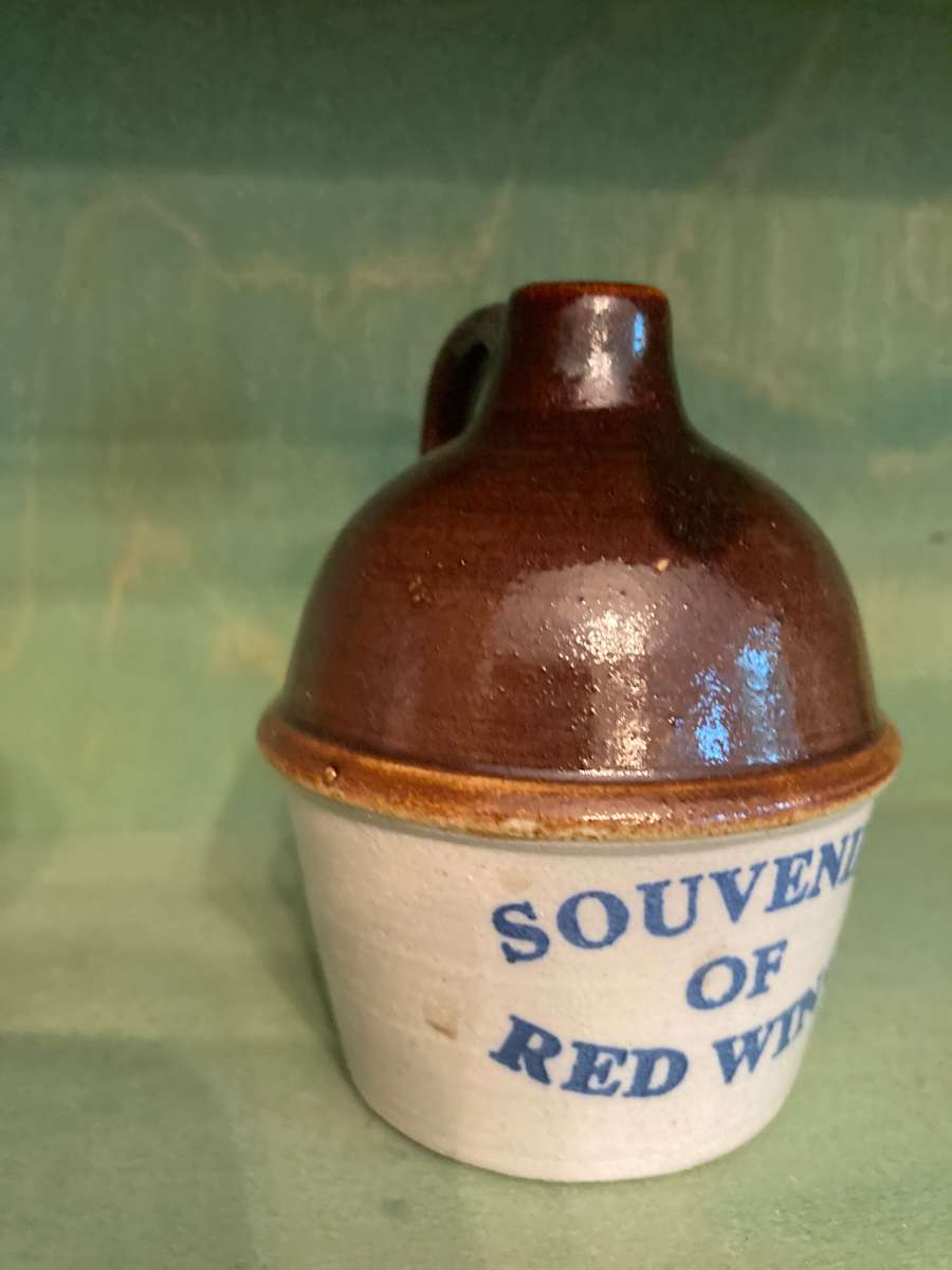 Red Wing souvenir bean pot, Image 1.