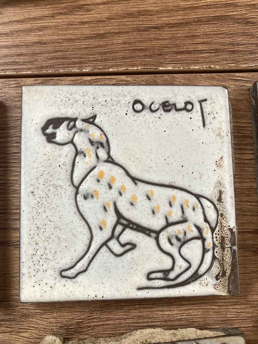 1960's Hand painted modern style tile by Roger Capron ~ Ocelot 
