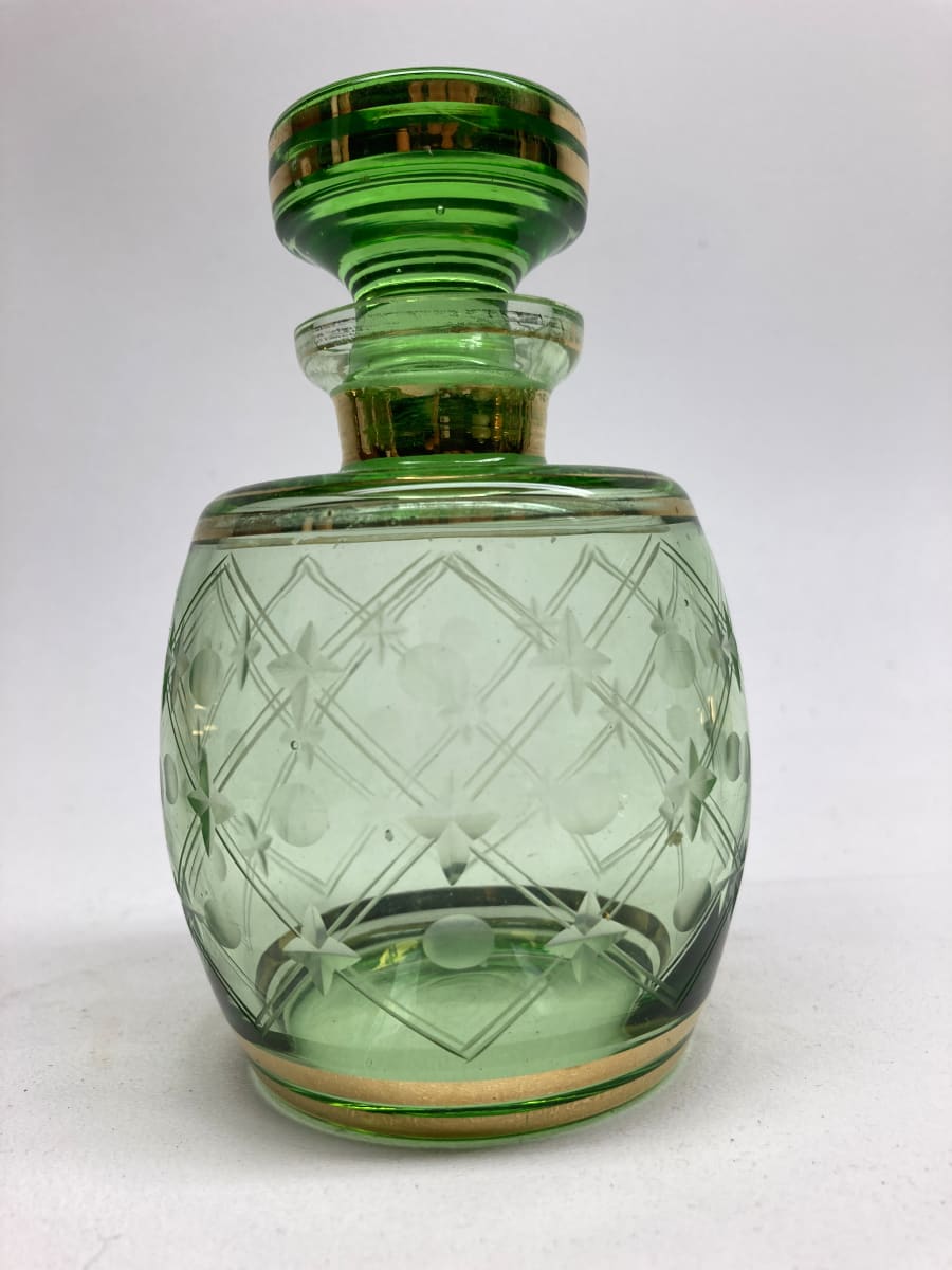 Green glass Art Deco Perfume bottle with stopper 