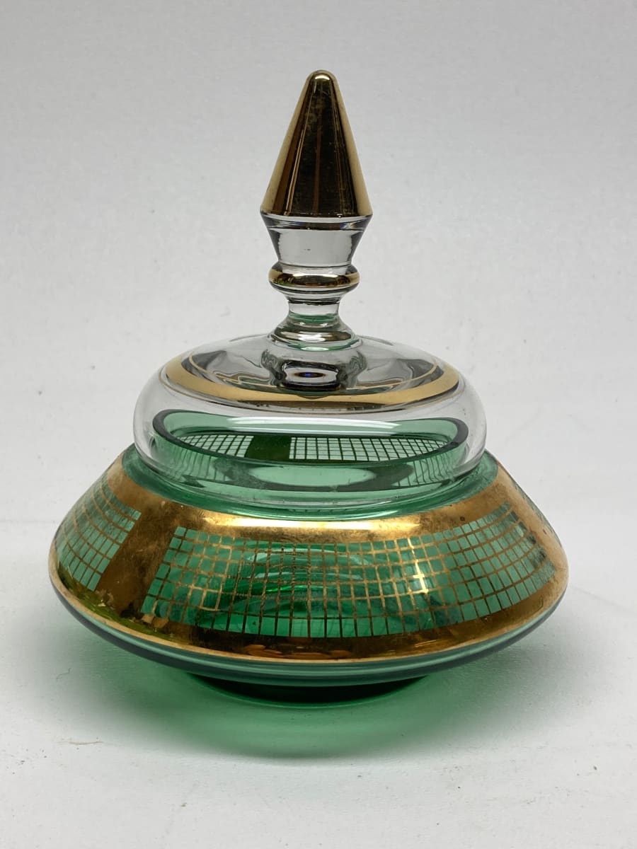 Green glass Art Deco Perfume covered powdered dish 