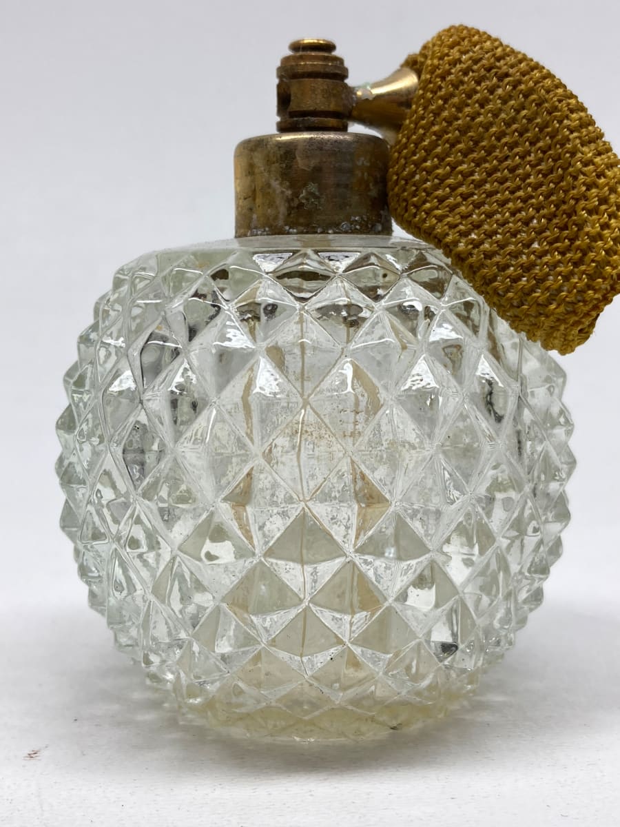 Clear glass Art Deco Perfume bottle with spray 