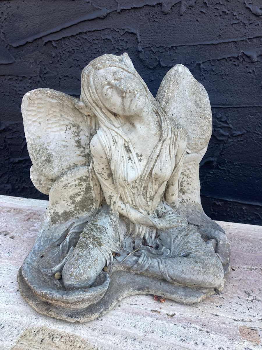 Cement garden angel, Image 4.