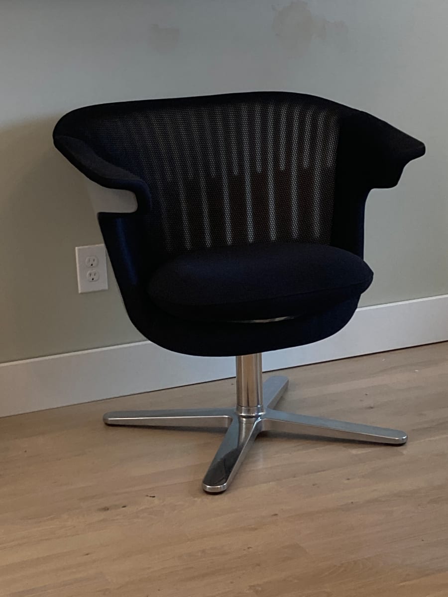 i2i twist swivel chair by Steelcase 